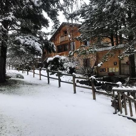 Chalet Pomme De Pin 5 Chambres 12 A 14 Personnes Formigueres Luaran gambar
